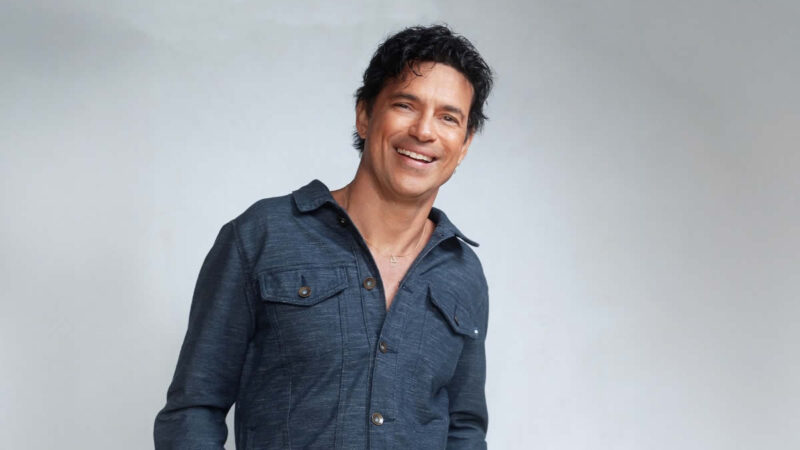 Jorge Vercillo celebra mais de três décadas de sucessos em Ribeirão